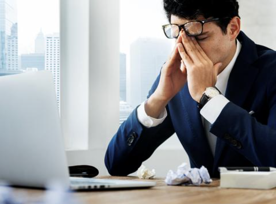 深圳出轨调查公司：为什么有些人敢明着欺负你？原因就一个。
